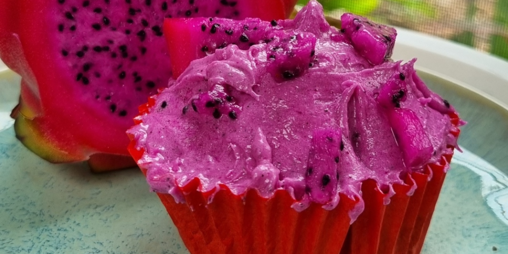 Dragon Fruit Pink Pitaya Cup Cakes - Rare Dragon Fruit
